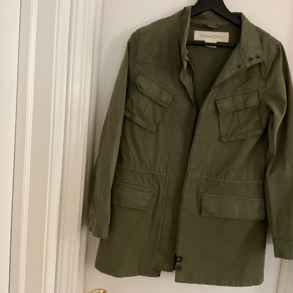 Light‎ jacket - Picture 2 of 4